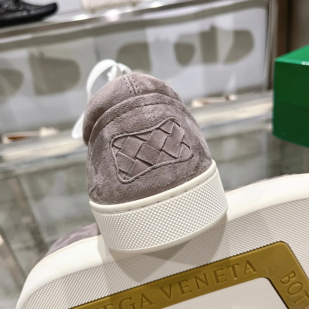 [BV] Top P: 740💰Size for couples: 35-44 (Female 40, Male 38 45, custom-made and non-returnable) Bottega Veneta classic woven strap casual shoes are made of imported high-quality materials, [Rose][Rose]! Purely hand-woven and operated, the original board is reproduced one-to-one! quality assurance!